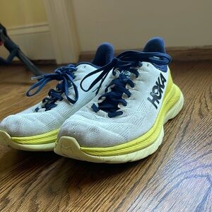Hoka Mach Sneakers